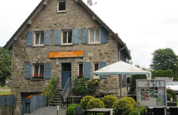 艾菲爾斯汀格酒店