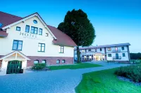 Golfpark Strelasund Hotels in Levenhagen
