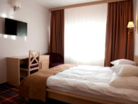 Hotel Leon & Spa アラドのホテル