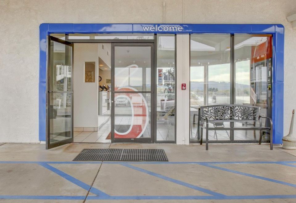 3. 모텔 6 쿠스 ..