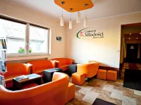 Villa & Fitness club Centrum Młodości Hotele w: Augustów