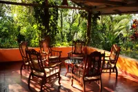 Sunnyside Holiday Bungalow Отели в г. 