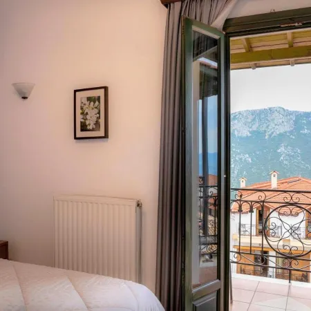 Artemis Hotel