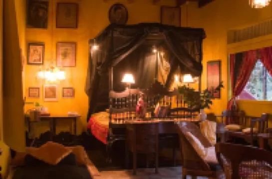 Helgasfolly Anti Hotel Residence