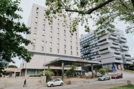 Hotel Premium Porto Maia Отели в г. Майа