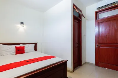 RedDoorz @ Raya Ngagel 2 Hotels in Gubeng