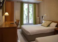 Hotel Bonaparte Các khách sạn gần Bastia Cathedral