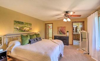 Norfork Lake Getaway Deck, 6 Mi to Main St!