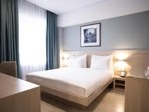 Resident Hotel Kazybek Bi
