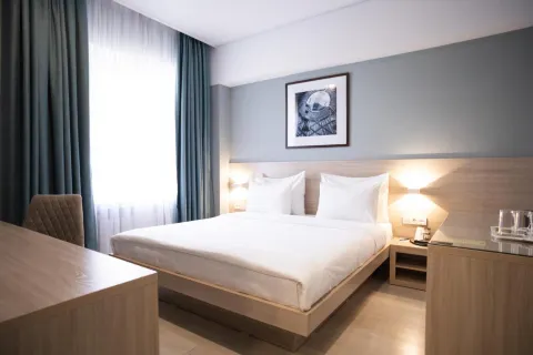 Резидент Отель Казыбек Би