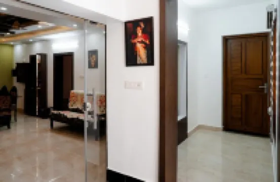 卡洛斯島回水度假村 果拉姆縣酒店