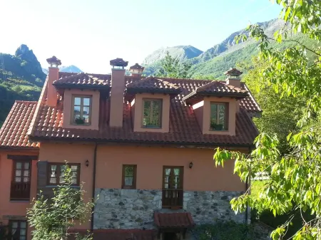 Apartamentos Rurales Buenamadre