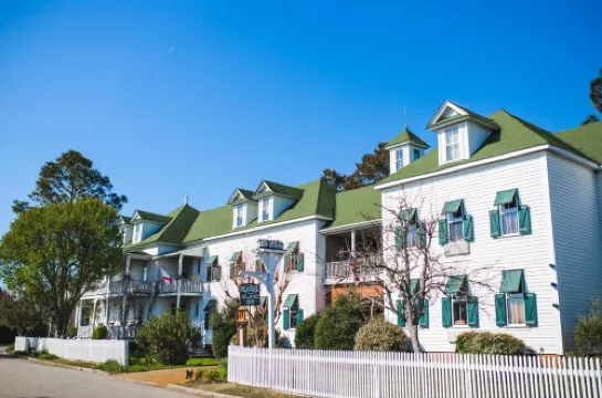 Roanoke Island Inn Hotel di Manteo