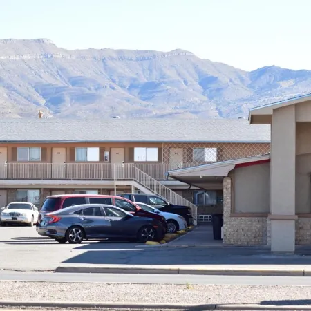 Satellite Inn