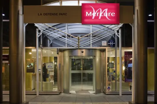 Résidence Mercure Paris la Défense Grande Arche Hotels in Nanterre