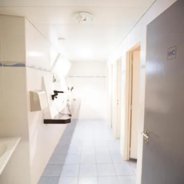 city hostel Geneva sarl