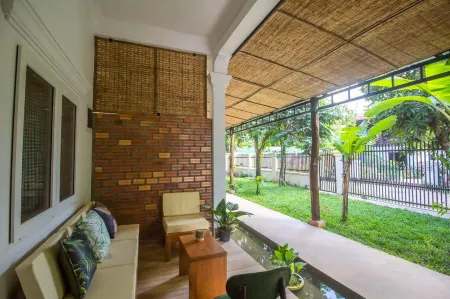 ANGKOR DINO HOME Отели в г. Сием-Рип