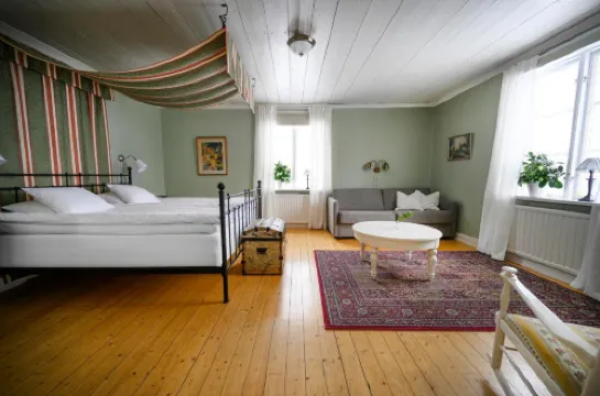 Ölme Prästgård Gästgiveri Hoteles en Kristinehamn Municipality