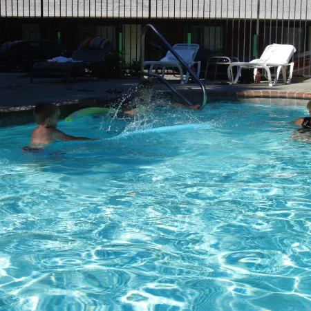 Indian Creek Lodge