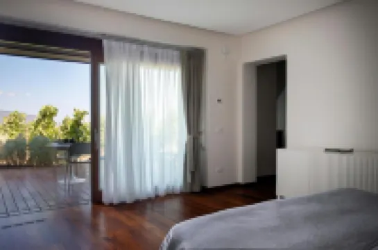 卡斯特拉羅莊園酒莊及度假村