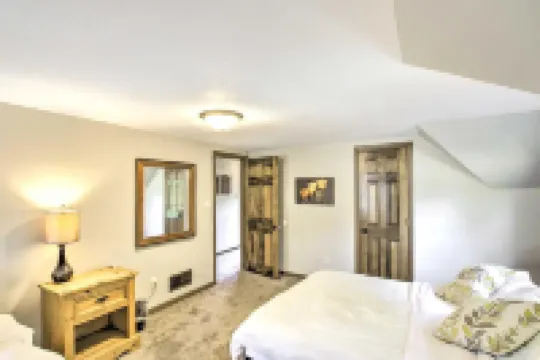 Appleton Abode Near Lake Winnebago and Downtown