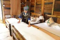 Lam Ecolodge Hotels in Tu Le