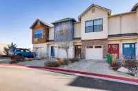 4 Mi to Dtwn: Family-friendly Townhome in Reno