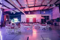 Lone Star Glamp Inn