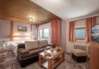 Alpenhotel Edelweiss - parking