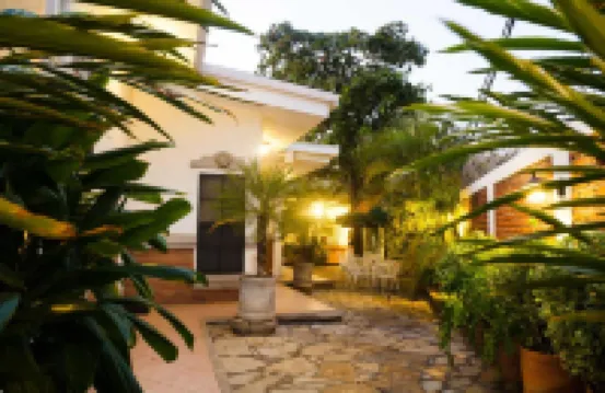 호텔 엘 알멘드로  호텔