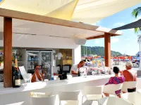 Holland House Beach Hotel - bar