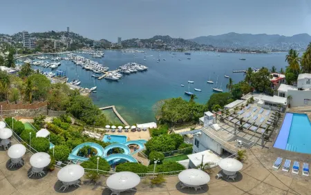 Alba Suites Acapulco