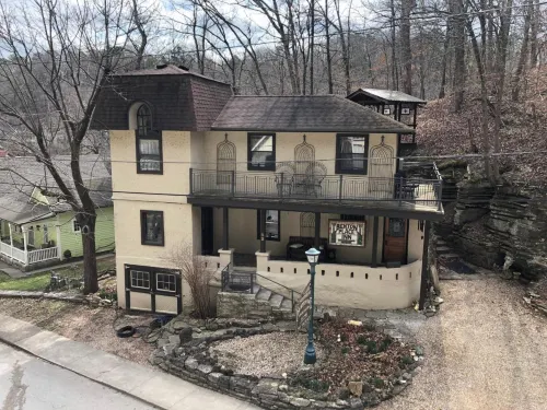 Benton Place Inn Hotels in Eureka Springs
