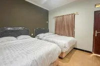 Villa Kampoeng City Wonosalam Mitra RedDoorz Hotels in Wonosalam