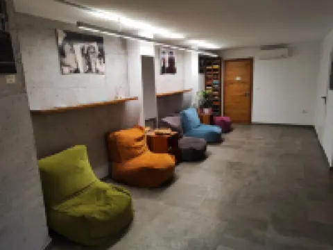 جيست هاوس باتشاماما