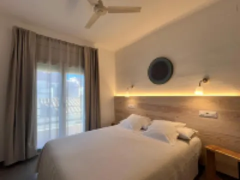 HOSTAL ROM Familiar Hoteles en Rosas