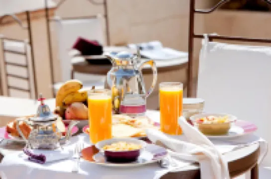 黑象牙庭院旅館