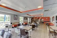 Ace Hotel Montluçon Hotels in Huriel