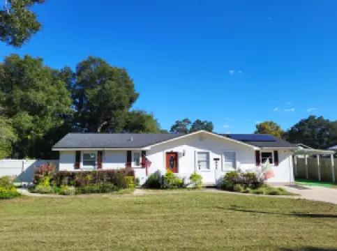 Spacious Pool Home in North FL