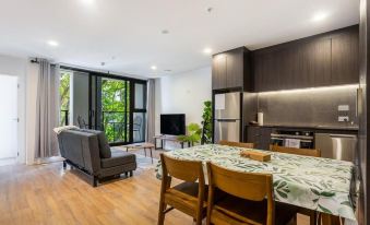 Auckland City Charm - 2Br Haven by Zodiak Stays