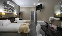 Calvinia Hotel - Parking