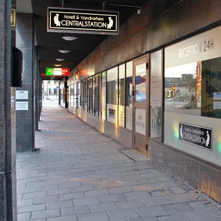 Hotell Centralstation Отели в г. Упсала