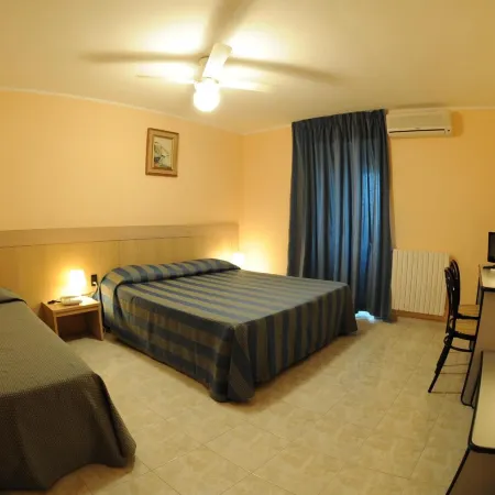 Racar Hotel