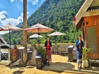 Dokchampa River View Villa Hotels in Nong Khiaw