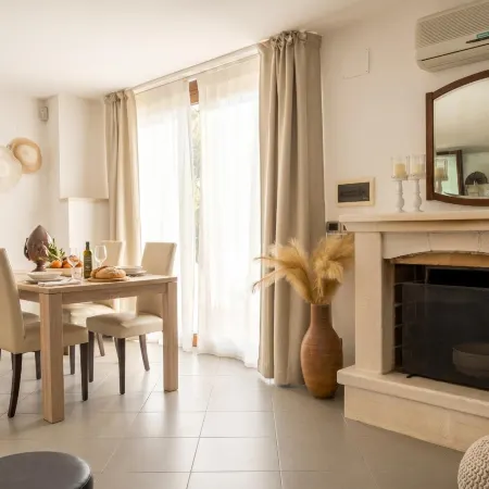 Beatrice - Regal Residence