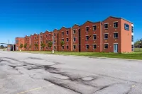 Residence & Conference Centre - Welland فنادق في Niagara Regional Municipality