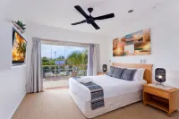 오프쇼어 누사 리조트