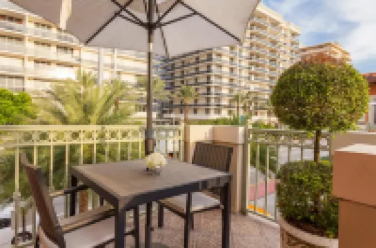 Sun Harbour Boutique Hotel