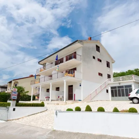 Apartments Rozaria