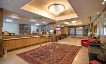 Summit Hotel Monaco